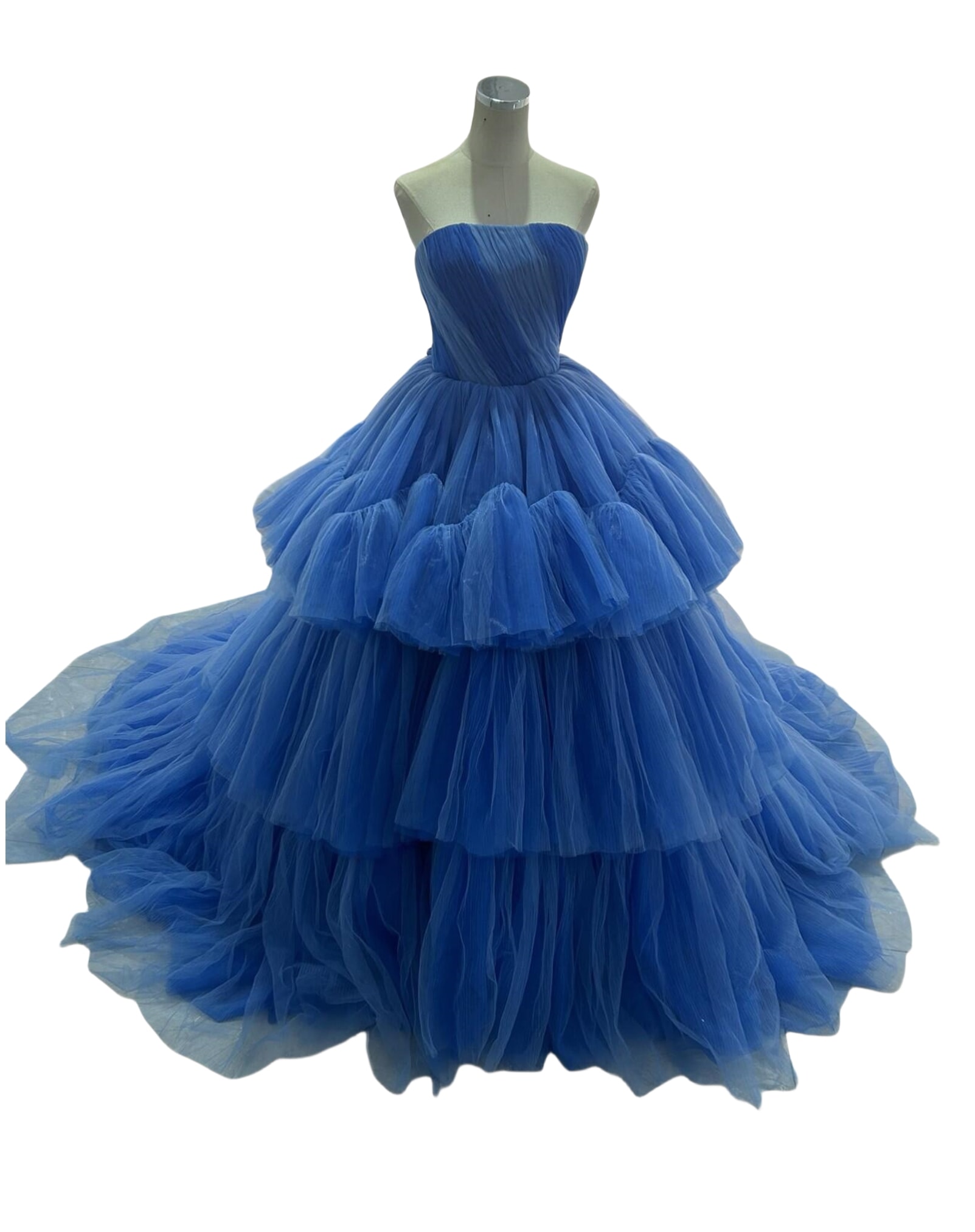 爽やかで優しいブルー カラードレス ベアトップ 柔らかく重ねたチュールスカート 前撮り