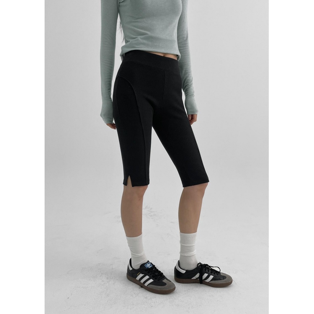 ブラックアップ【秋新品】スキニーインシジョンバンディングバイカーパンツ