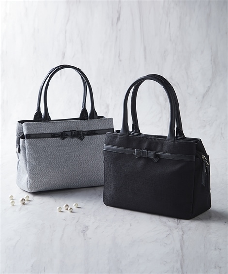 ハンドバッグ ３室構造のフォーマルトートバッグ