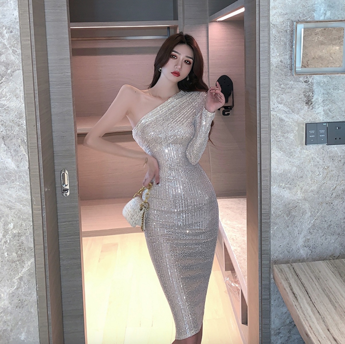 ワンピース デート ワンピドレス 膝丈 ひざ丈 ミモレ ミモレ丈 袖あり スリム タイト 細身 かわいい 大人可愛い きれいめ シンプル カジュアル 大人 上品 おしゃれ お洒落 主役級 存在感 春 5,443円