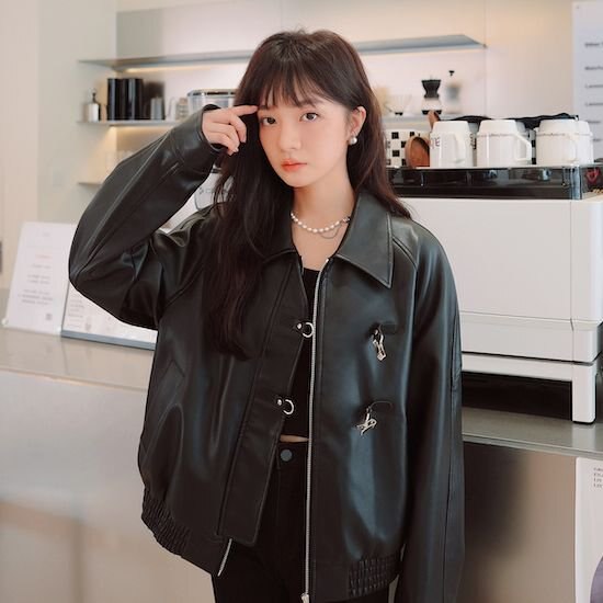 【取寄：納期2週間】レザージャケット レディース ライダースジャケット アウター 長袖 韓国ファッション 女子会 パーティー 無地 ジップアップ フェイクレザー 秋冬 レザージャケット レディース
