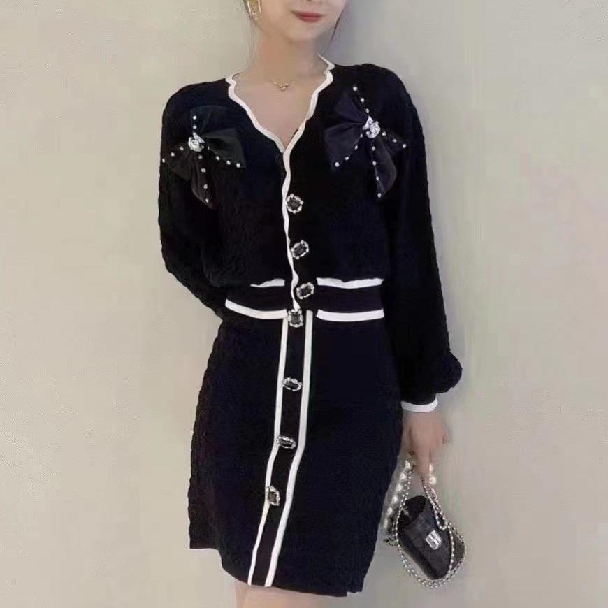 秋冬新作レディースファッションスーツビーズニットカーディガン+ヒップスカート気質スリムフィットツーピーススーツ 7,916円