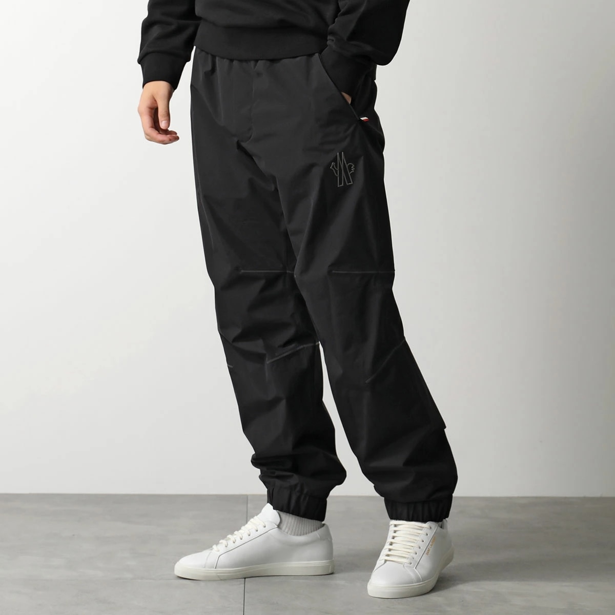 MONCLER GRENOBLE モンクレール グルノーブル トラックパンツ 2A00005 549SU メンズ ジョギングパンツ GORE-TEX 撥水 防風 999