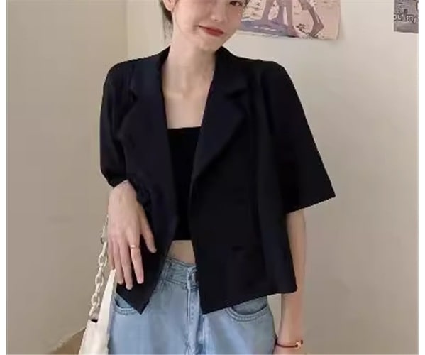 レディース ジャケット スーツ ショート クロップド丈 半袖 Vネック 襟付き スーツカラー 異国風 ボタン レザー PU かわいい 大人可愛い きれいめ シンプル カジュアル 上品 おしゃれ