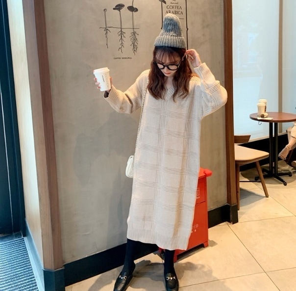 ワンピース ロング丈 長袖 Vネック デザイン 美ライン 伸縮性 ニット スタイルアップ ロマンチック リラックス かわいい 大人可愛い きれいめ シンプル カジュアル 大人 上品 おしゃれ お洒落