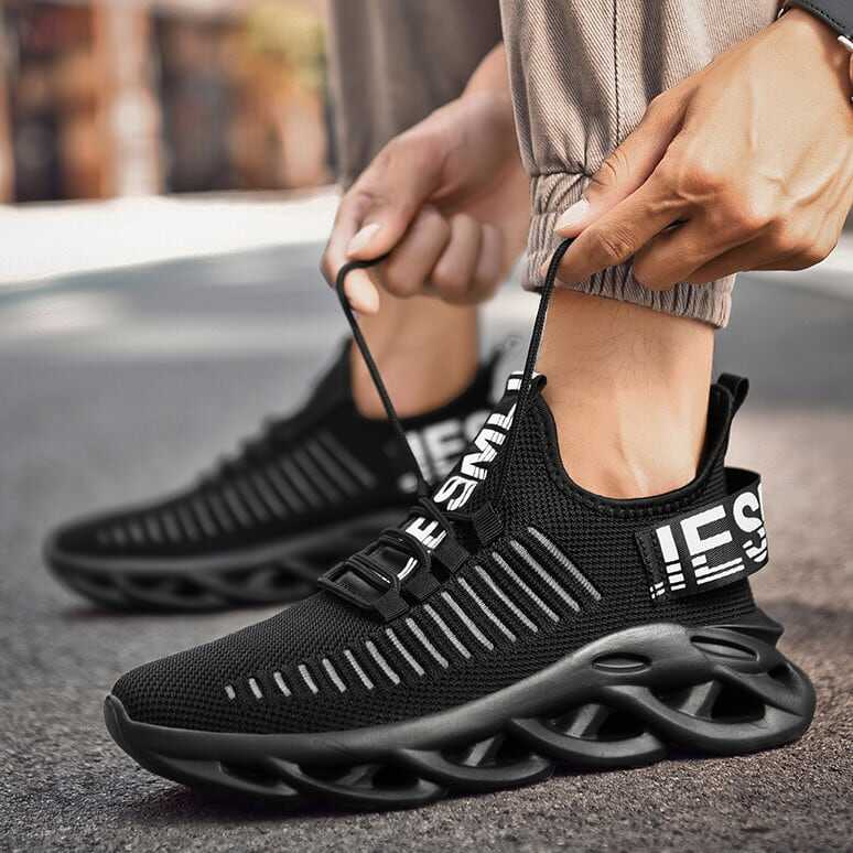 靴 シューズ 人気 おすすめ おしゃれ お洒落 はやり 流行り 激安 安い お得 プチプラ スニーカー 運動靴 ニット メッシュ 歩きやすい ハイテク 足に優しい 韓国 かっこいい fo00