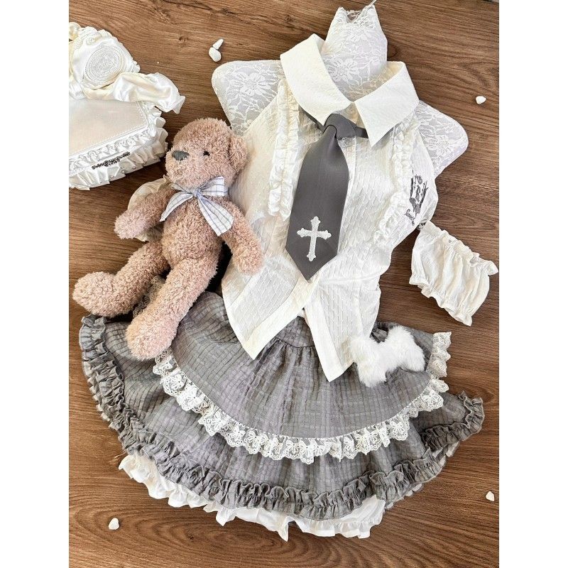 ロリータ 二次元 二点セット ギャル少女肩出しキュートシャツハイウエストスカートスーツハロウィンクリスマスパーティー仮装30%までに制限