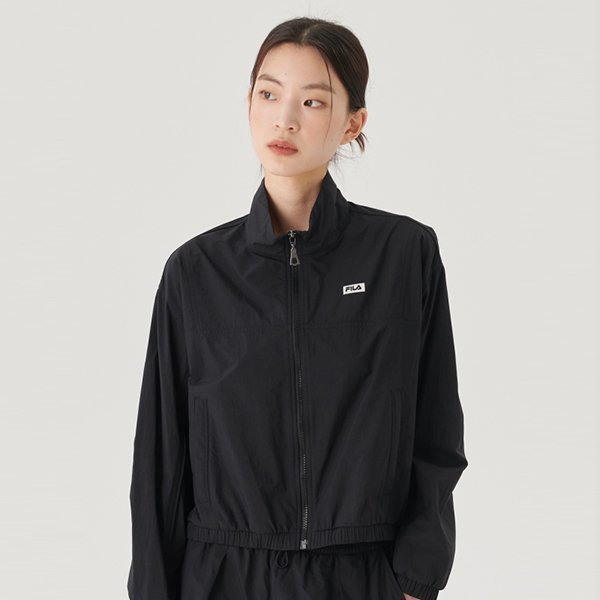FILA 機能性エッセンシャルセミクロップウインドブレーカー