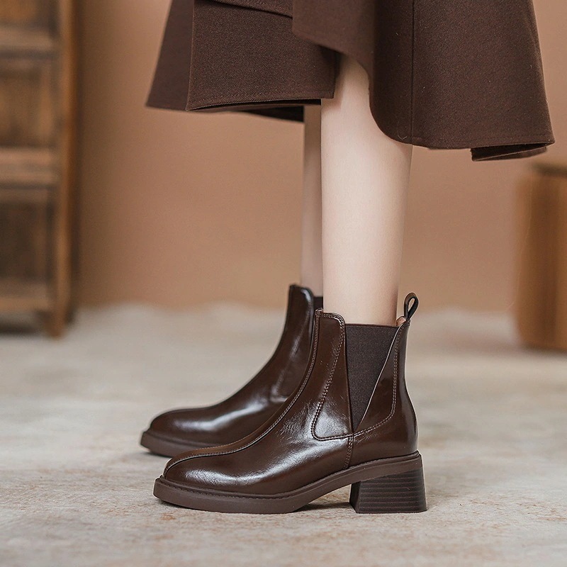 ショートブーツ 韓国ファッション 新作 気質 ショートブーツ レディース 2025春秋新作 シングルブーツ ブーツ レトロチムニー ファッションブーツ
