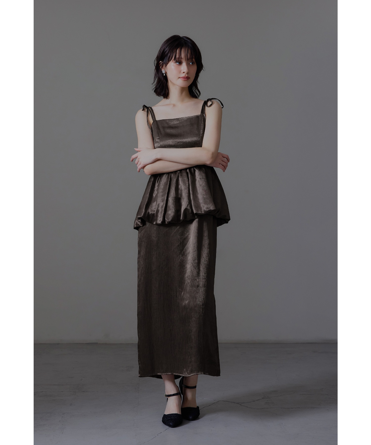 ワッシャーサテンペプラムキャミドレス パーティードレス 結婚式 キャミワンピース リボン レイヤード ノースリーブ 袖なし 無地 ロング丈 お呼ばれ パーティー 二次会 披露宴 謝恩会 成人式