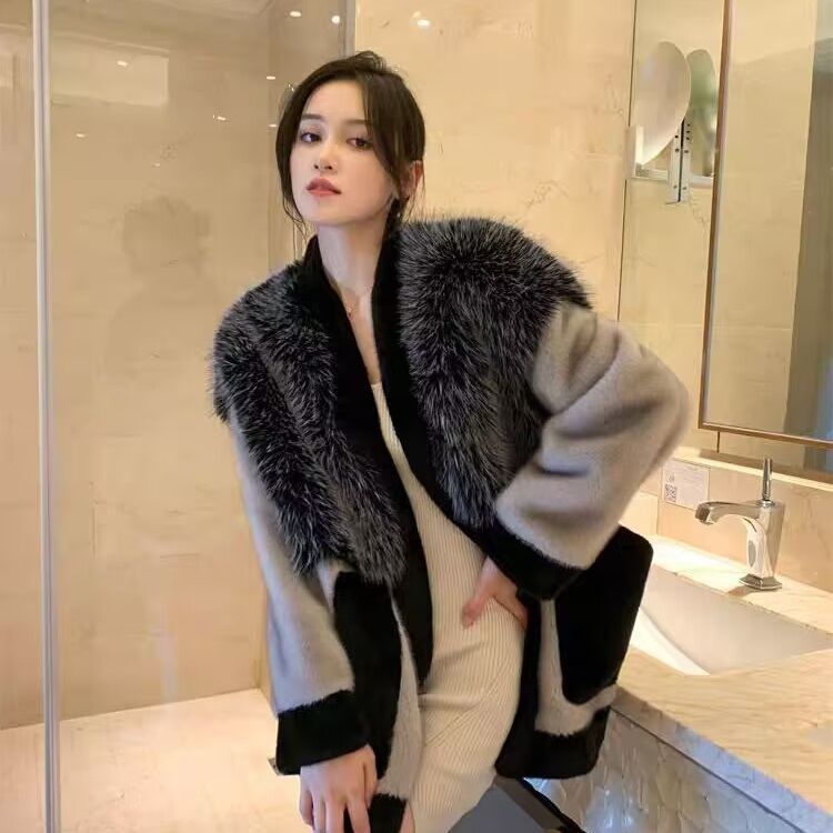 女性用ゴールドミンクベルベット毛皮コートショートvネックインポート環境に優しいミンク全体のミンクファーワンピースコート2024新しいスタイル 12,346円