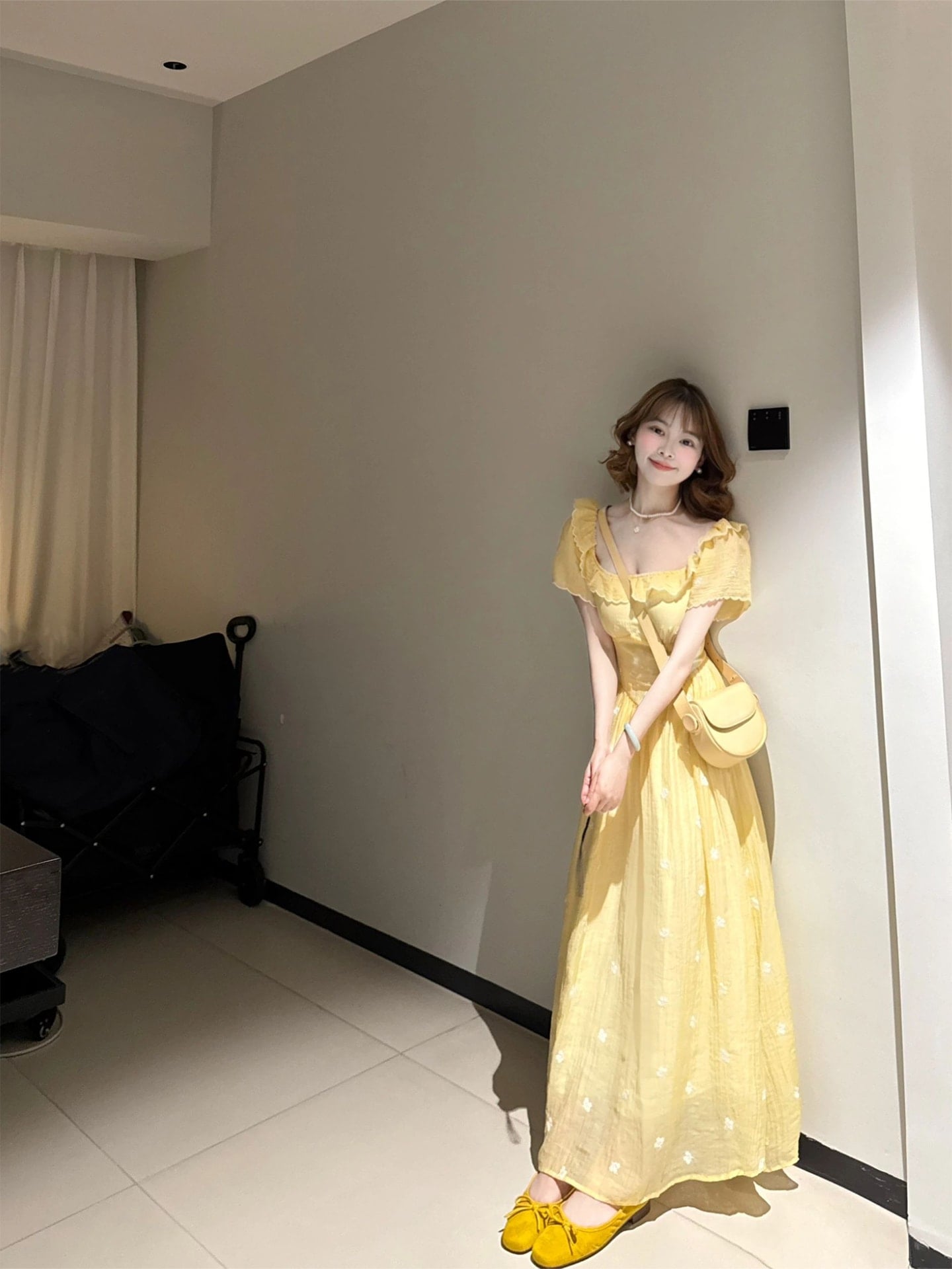 春夏 ワンピースミモレ丈 ロング おしゃれ かわいい 小花 フラワードレスタック スクエアネック Aライン 韓国ファッション レディース 白 スリーブお出かけ キュート 甘めフレンチ