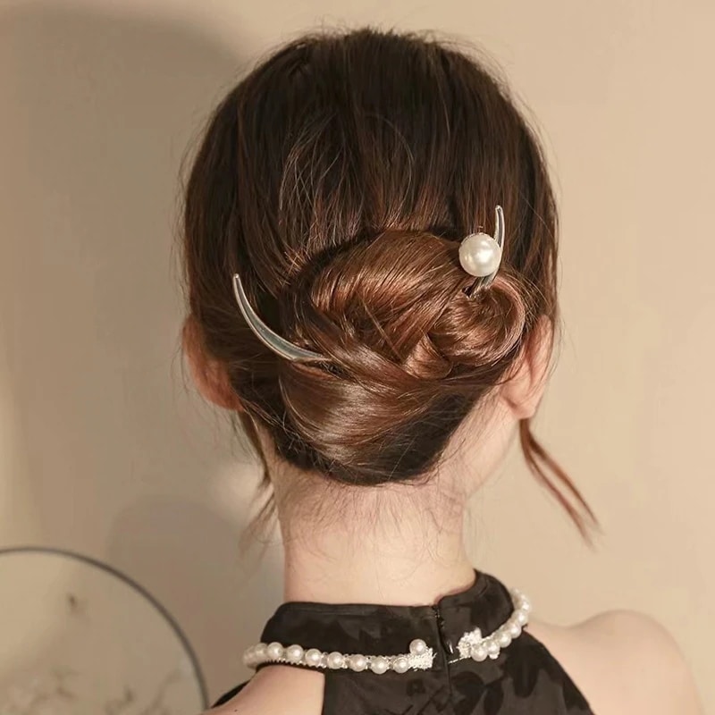 大人気！ 新品 ins マジェステ ヘアアクセサリー シルバー パール ナチュラル おしゃれ 大人 編み込み お団子 べっ甲 20代 30代 通勤 通学 韓国