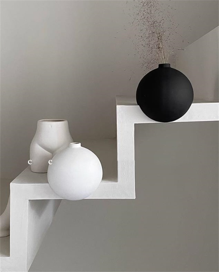2025新品限定スタイル 家庭用置物 陶磁器の花瓶 置物 仕切り 花瓶 自家製 球形の花瓶 大人気 装飾 タイドファッション おしゃれな