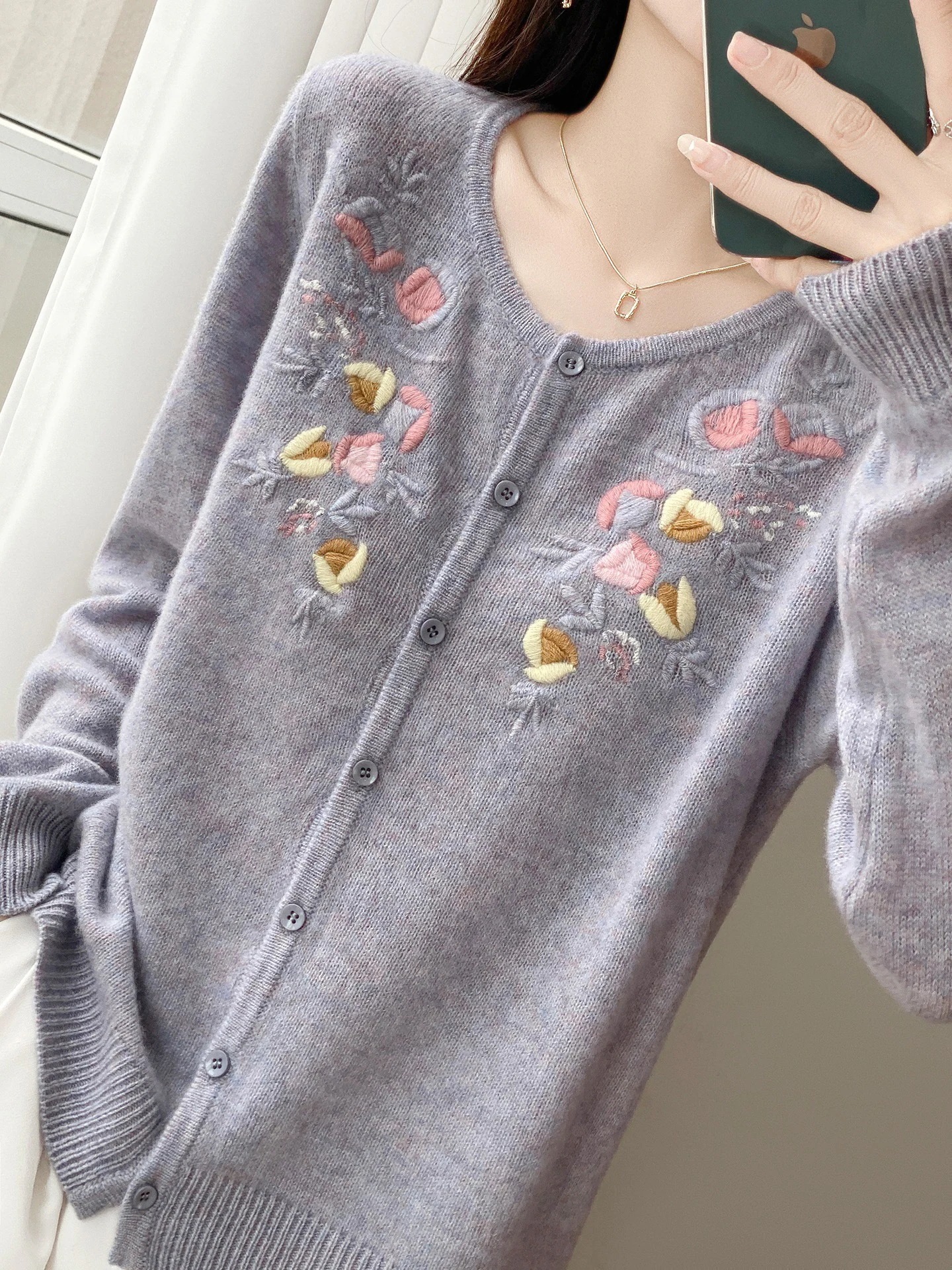 レディースコートセーターラウンドネックカシミア雰囲気10刺繍ウールニット2025