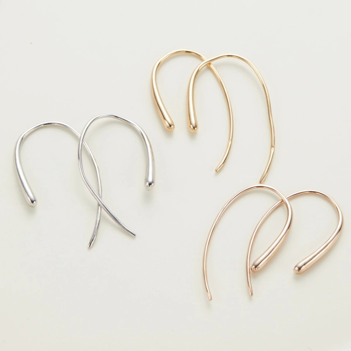 フックピアス レディース 日本製 プラチナ Pt900 K18 しずく型 ドロップ 細身 揺れる