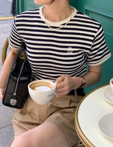 半袖ストライプＴシャツ コットン スリムフィット 半袖Ｔシャツ 大人カジュアル 韓国 レディース オルチャン 20代 30代 40代 上品 シンプル ストライプＴシャツ 夏 通勤 通学 学生