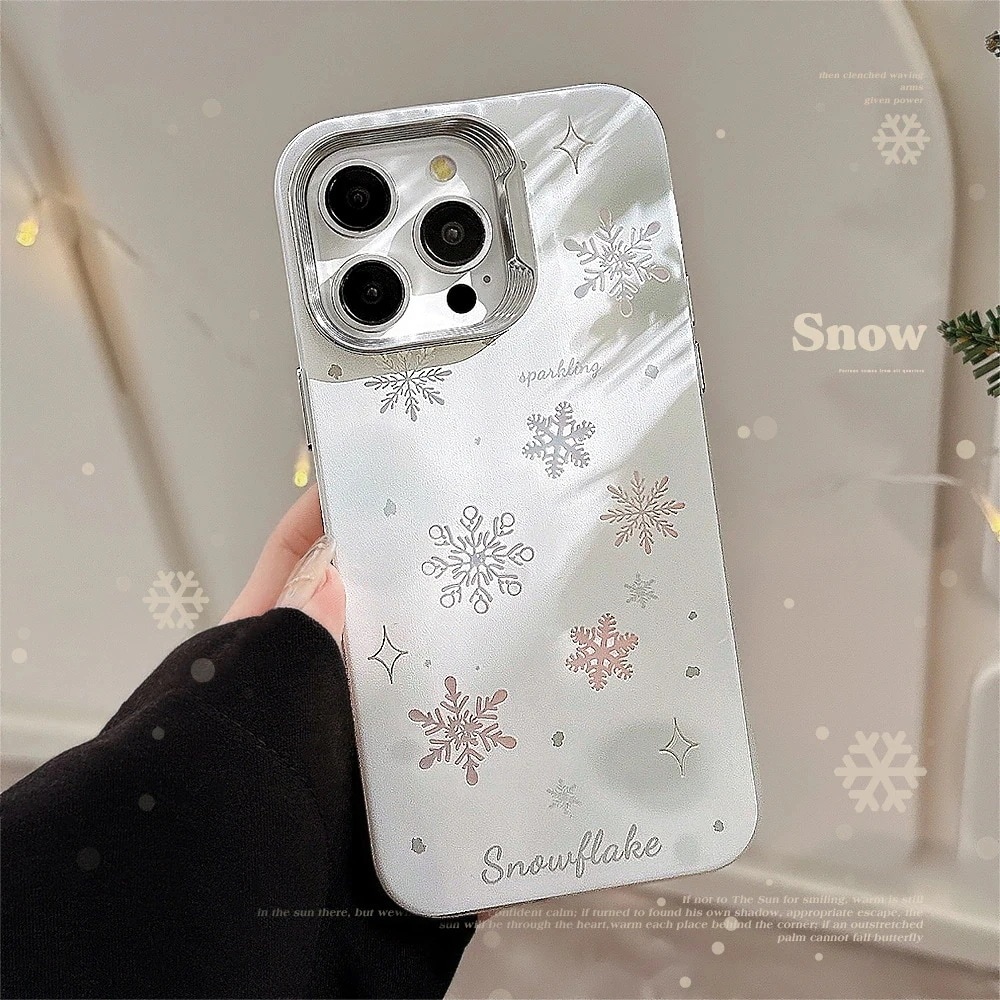 春冬の雰囲気 透かし彫りの雪 iPhone15ケース 電気めっき iphone 14 pro 13 12 保護 ケース