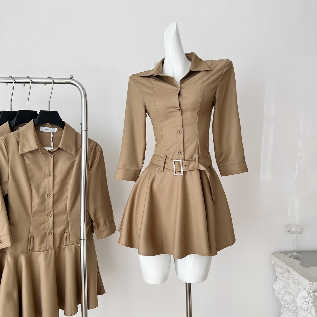 【急速出荷】姉御肌ウエストベルトトリミングシャツプリーツワンピースボリュームライセル涼感A字スカート