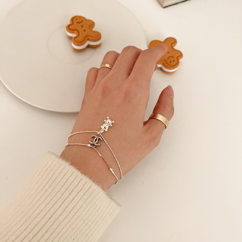 ルイヴィトン ブレスレット チャウヌ（ASTRO）着用 愛用