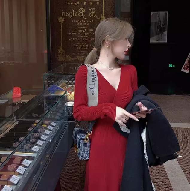 ニットワンピース レディース ロング 長袖 Vネック リブ タイト スリム フェミニン ハイウエストBかわいい 大人可愛い きれいめ シンプル カジュアル 上品 おしゃれ レトロ ラフ ガーリー 5,206円