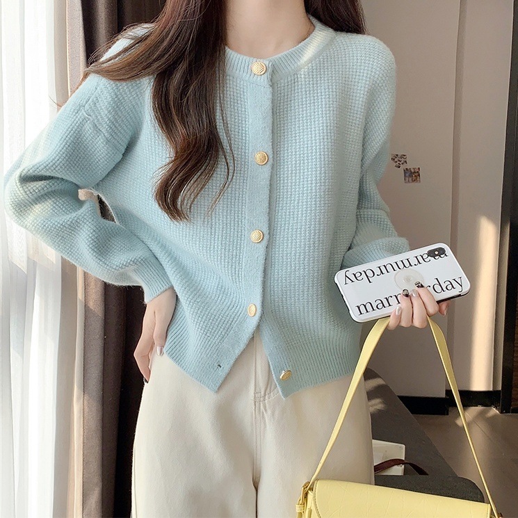 トップス カーディガン 長袖 ラウンドネック 前開き ボタン ミディアム丈 かわいい 大人可愛い きれいめ シンプル 上品 おしゃれ かっこいい カジュアル こなれ感 個性的 ラフ 主役級 存在感