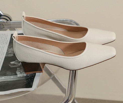 レディース パンプス 革靴 メリージェーンシューズ 太ヒール 4 スクエアトゥ ソフトレザー 大人可愛い きれいめ シンプル カジュアル 上品 おしゃれ かっこいい エレガント クール シック