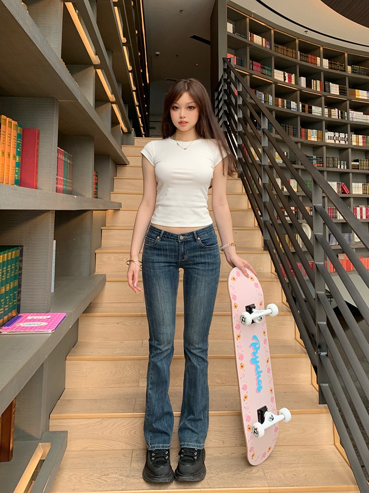 レディース パンツ ボトムス フレア デニム フレアパンツ Gパン デニムパンツ フレア セミフレア デニム ブルーデニム 中厚手 かわいい 大人可愛い シンプル カジュアル おしゃれ かっこいい