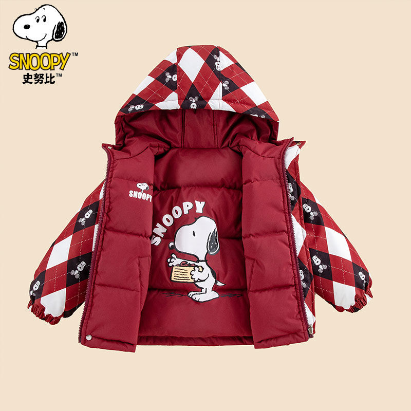 スヌーピーの子供たちは冬に新型の両面にダウンジャケットを着て帽子のコートを着てカジュアルに女の子の上着を着て冬服を着ている