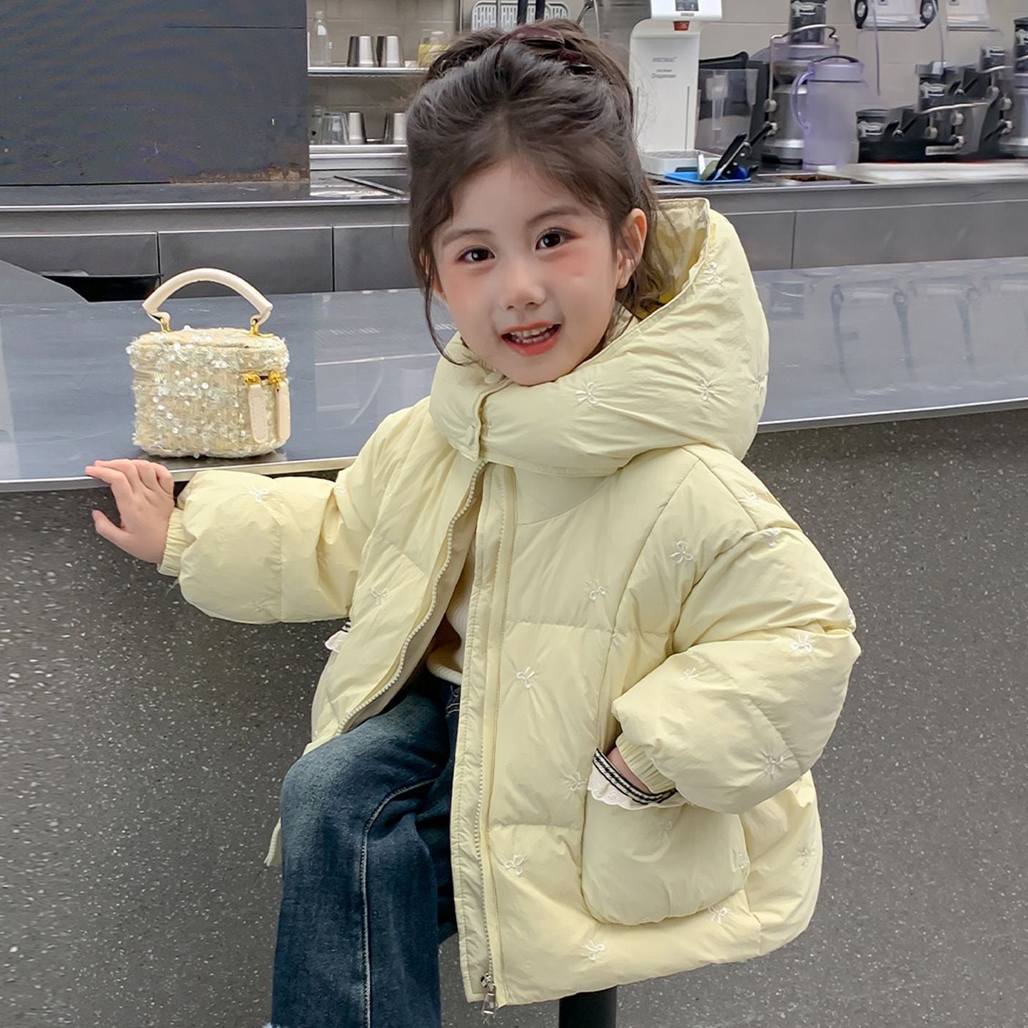 女の子用冬用コットンジャケット冬物厚手でおしゃれな保温性のあるダウンコットンジャケット