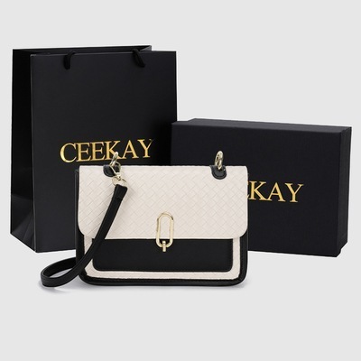 バッグ カバン 鞄 bag ショルダーバック 肩掛けバック 収納 便利 コンパクト スクエア型 PU かわいい 大人可愛い きれいめ シンプル カジュアル 大人 上品 おしゃれ お洒落 かっこいい