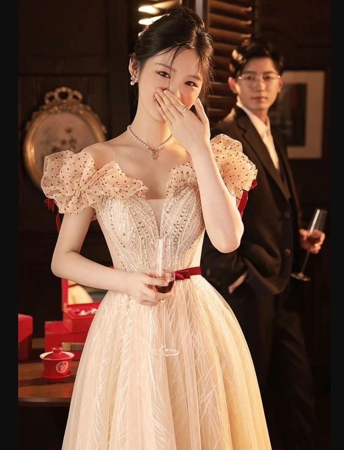 【SNS大人気】XS-3XL レディース ウェディングドレス カラードレス 結婚式　花嫁 披露宴　刺繍 二次会 パーティードレス 演奏会 お嫁さん 発表会 誕会 少女 ピンク