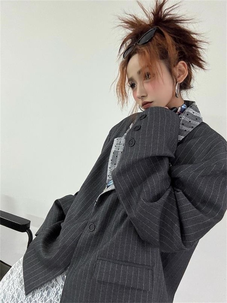 INSスタイル 縦縞×レースコンビ 2025年トレンドジャケット（春・秋着用）