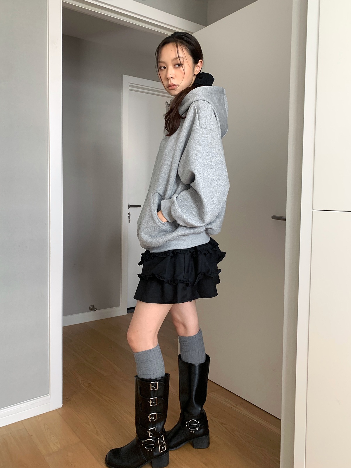 韓国ルーズシルエットフード付きセーターのジャケットの女性の緩いカジュアル肥厚怠惰な風のジップトップスの感覚