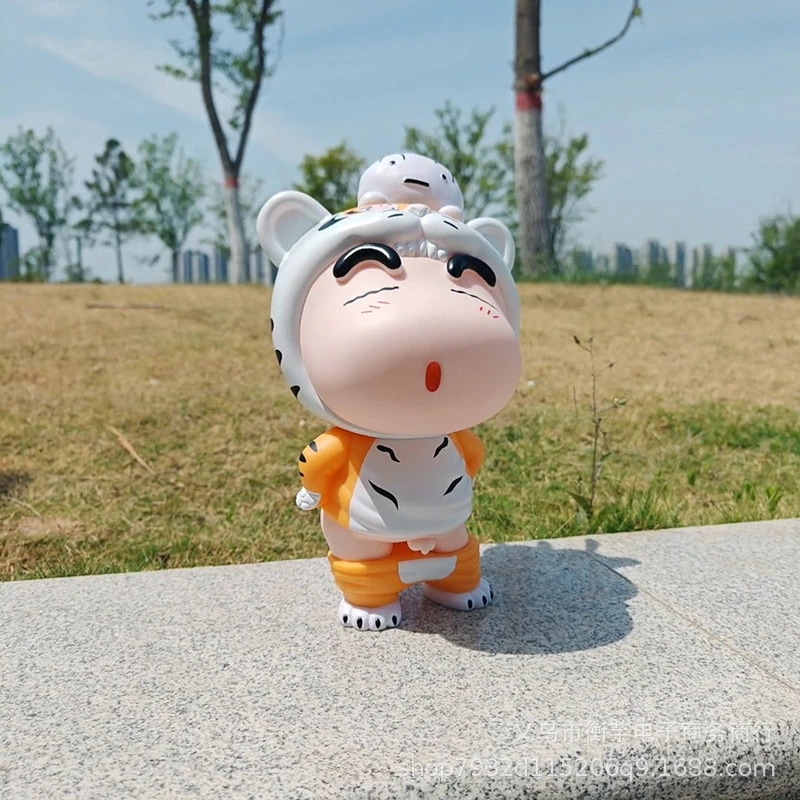 【急速出荷】40センチトラコスクレヨンしんちゃんフィギュアフィギュアフィギュア誕生日プレゼントアイデアぬいぐるみ