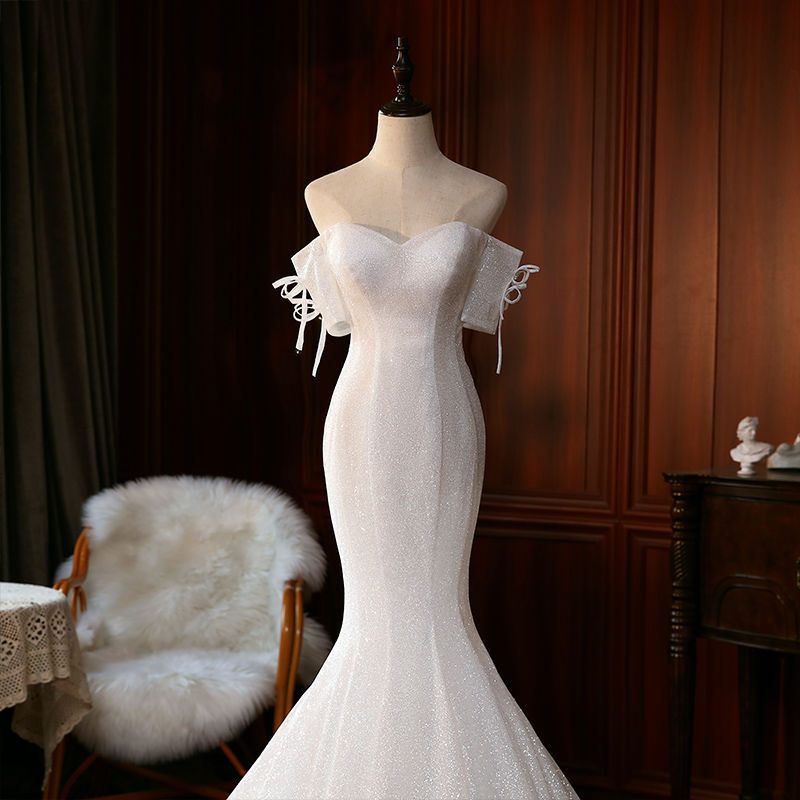 テールライトウェディングドレス2025気質花嫁ワンショルダー星空小さな尾痩身シンプルでスーパー