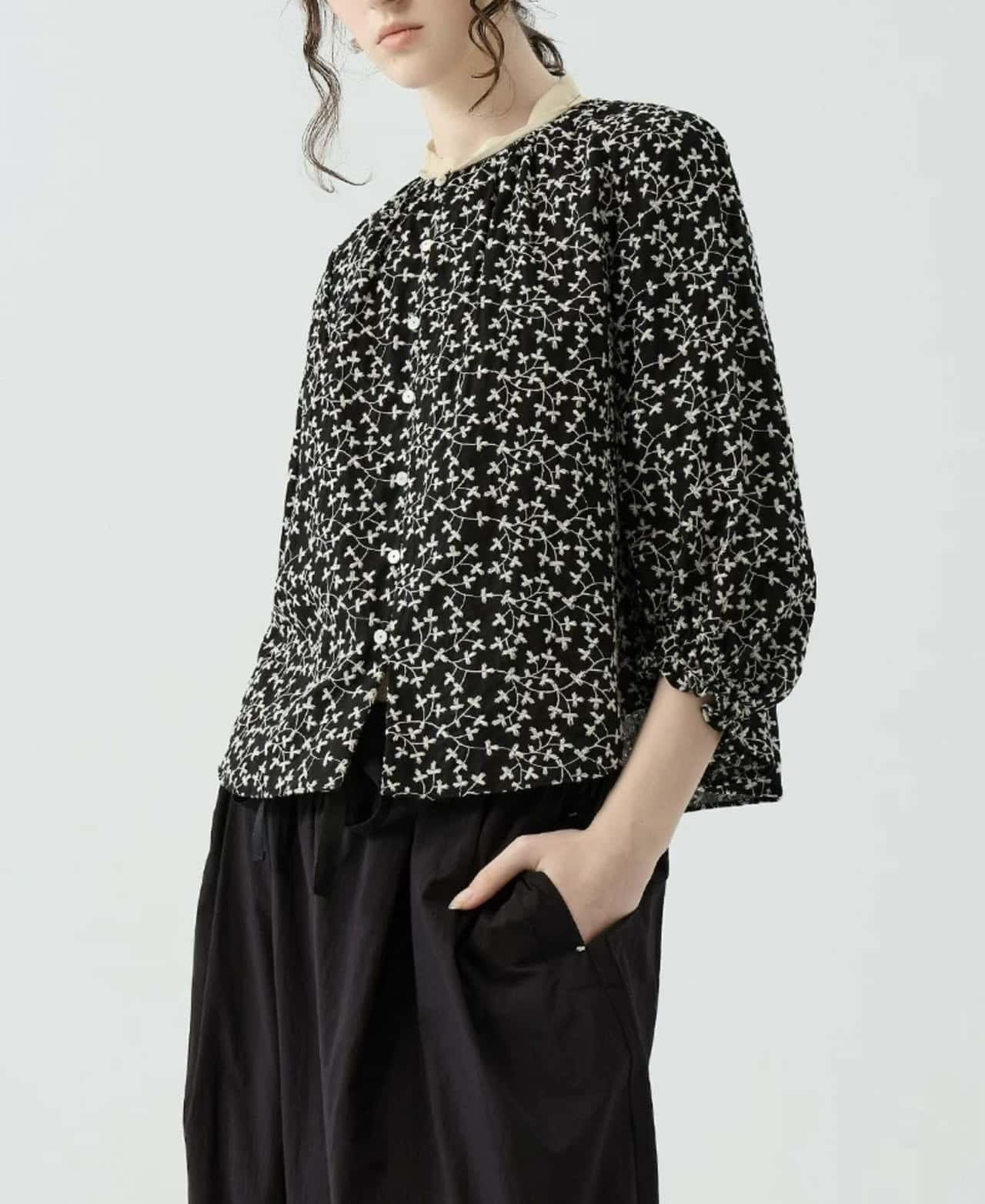 初回限定【フラワー刺繍 レーストリム シャツ】長袖 ブラック レディース M/Lサイズ 高品質コットン100% クラシカル カジュアル エレガント【LPIUTY】