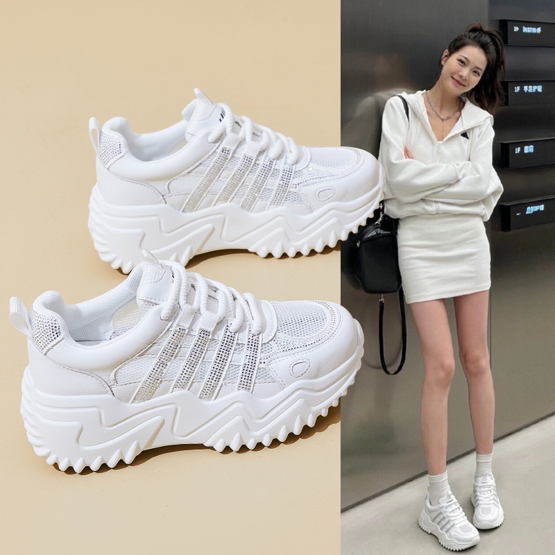 2025年夏の新作ホワイトシューズ韓国風スポーツシューズ厚底万能カジュアルラインストーンダッドシューズ女性用通気性メッシュシューズ