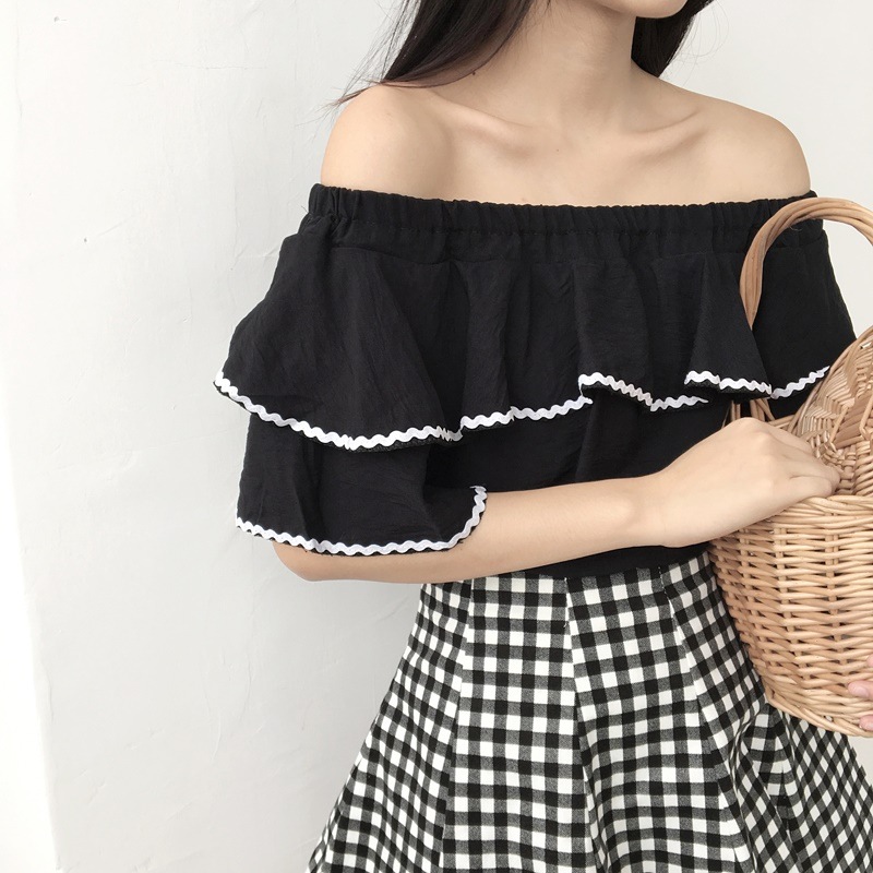 3040.ウェーブ形肩出しブラウス（ブラック）