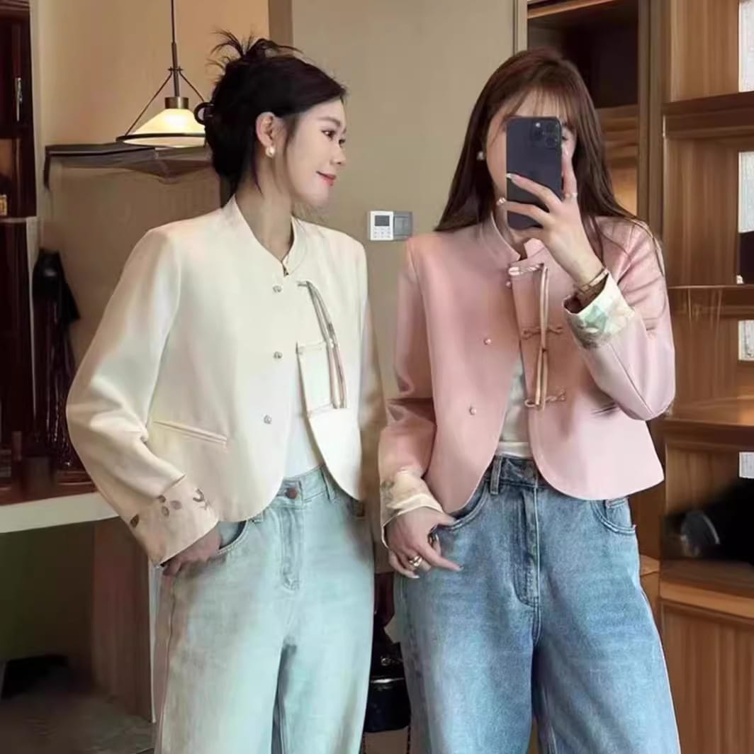 （細工が凝っている）女性向けの新しいスタイルのスタイルのボタンジャケット長袖2025春の新しいハイエンドでエレガントな汎用性の高い小さなフレグランストップ