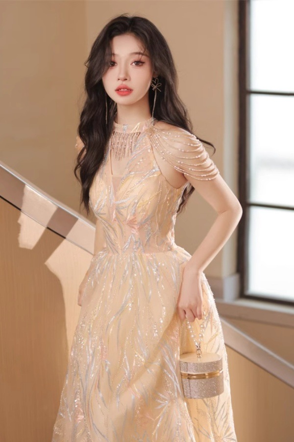 タキシードのスカートの女性の軽豪華な小さい大衆の金の名媛の高級感の王女のスカートの宴会は司会して贈り物になります