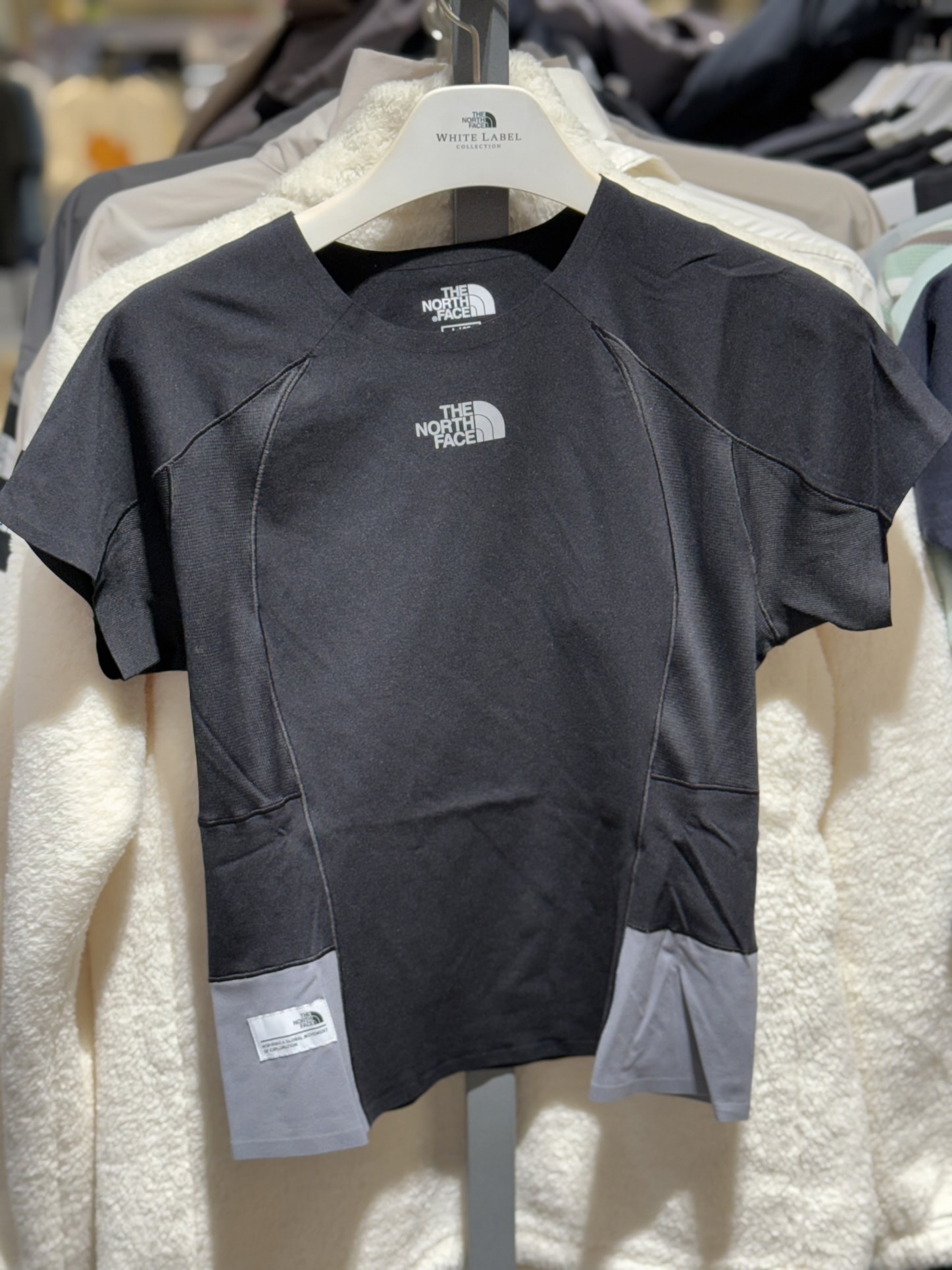 韓国正規品保証 関税負担なしNT7UR80J WS SPEEDON S S R TEEデイリー 基本 着装 男子 女子 人気 韓国 ファッション 男女共用 アウトドア