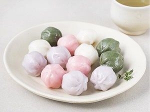 【特価セール中】 韓国お餅 4色 クルトク 1kg 韓国食品 はちみつお餅 おもち 餅 スイーツ 韓国スイーツ お菓子 おやつ