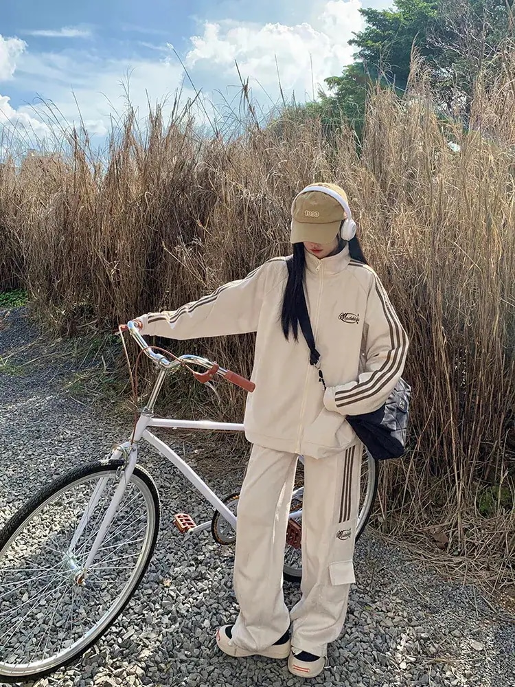 2025 秋冬 2点セット トップス ック スタンドネック 羽織り ショート丈 フルパーカー ルーズ サイド上下ボトムス ストレート系冬 ゆったりサイズワイドシルエットリラックストラック