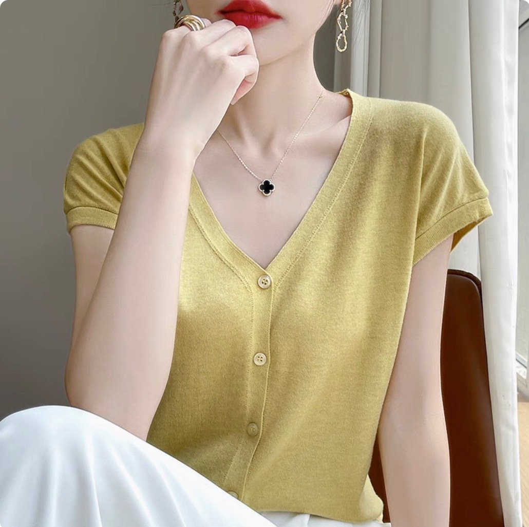 レディース トップス カットソー カーディガン サマーニット デート ショート ショート丈 袖なし 半袖 Vネック 襟なし スマート 前開き 透け感 伸縮性 薄手 かわいい 大人可愛い きれいめ 8,200円