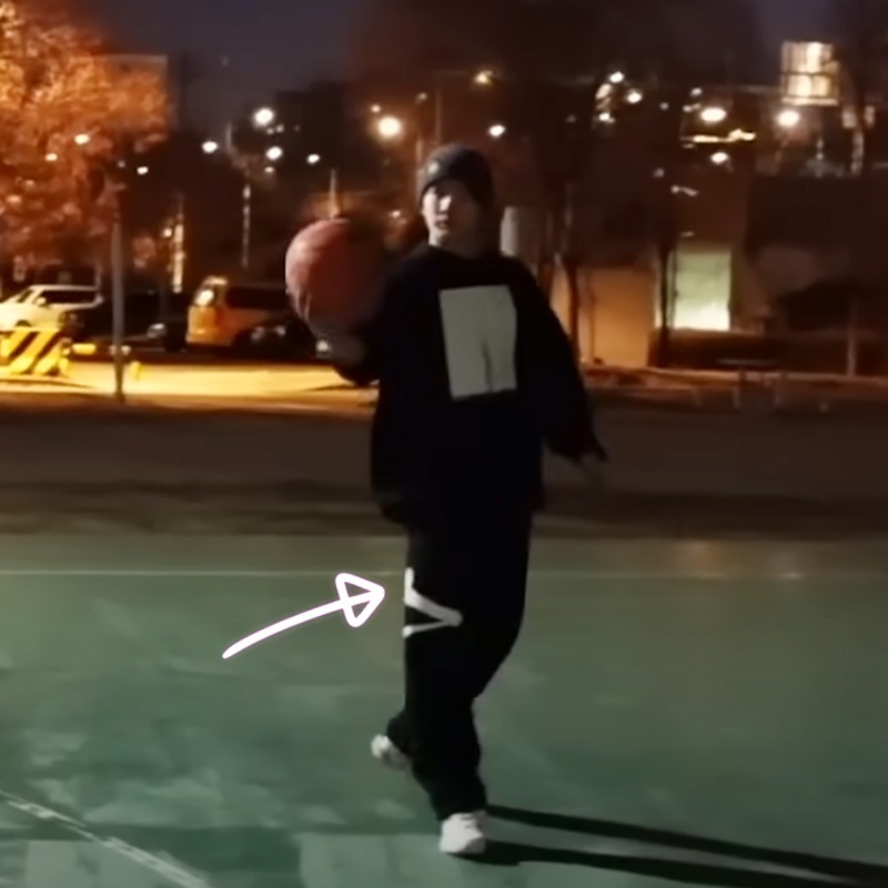 enhypen ヒスン 着用 GRAFFITI SWEAT PANTS