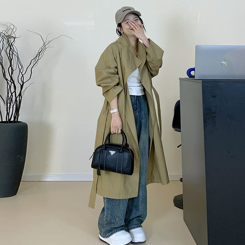 アウター コート ロングコート 長袖 襟付き ポケット ウエストベルト かわいい 大人可愛い きれいめ シンプル 上品 おしゃれ かっこいい カジュアル レトロ こなれ感 個性的 主役級 存在感