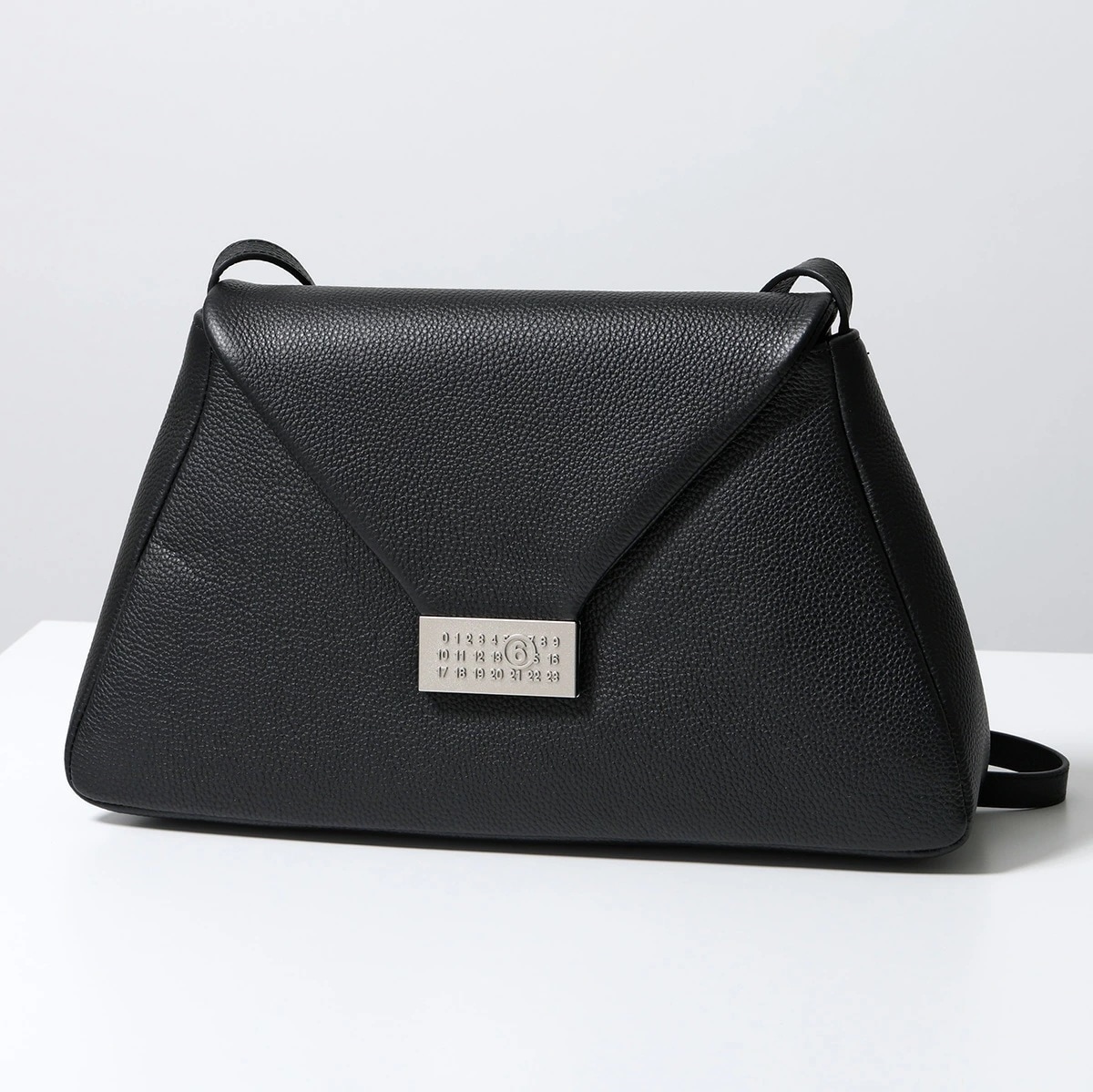 MM6 エムエムシックス メゾンマルジェラ ショルダーバッグ SB5ZH0023 P7255 メンズ ナンバリングロゴ 鞄 T8013 SB5ZH0023P7255T8013