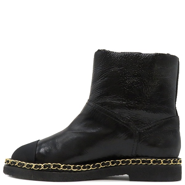 シャネル CHANEL ブーツ ムートン ショート パテントレザー ブラック #36C シャンパンゴールド金具 黒 ココマーク チェーン 【箱】【中古】 55,517円