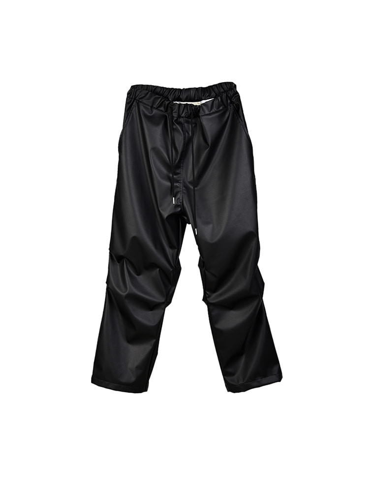 【aeae】 ECO LEATHER TAPERED PANTS : BLACK